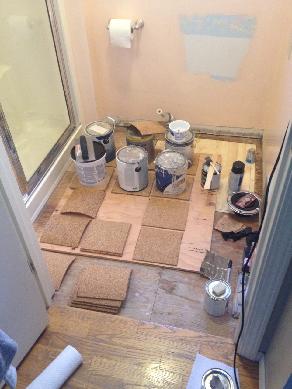 DIY permanent bathroom floor made with cheap cork ... (960 x 1280 Pixel)